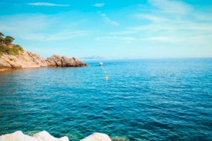 Où se baigner à Nice : la Plage de la Fighière