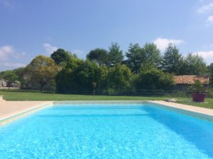 Comment organiser un evg : louer cette piscine près de Toulouse 