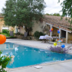 Faites votre anniversaire au bord d'une piscine privée à Avignon