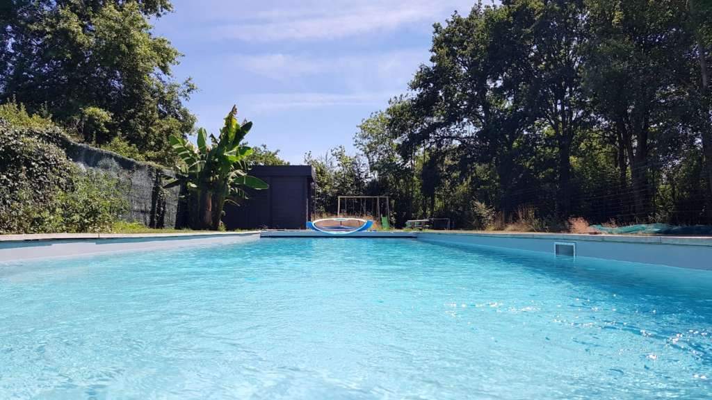 Belle piscine privée à Nantes