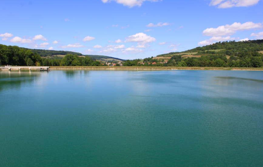 Le réservoir de Grosbois en Montagne pour se baigner à Dijon