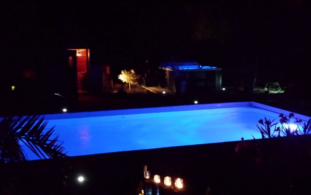 Piscine de nuit pool party à strasbourg