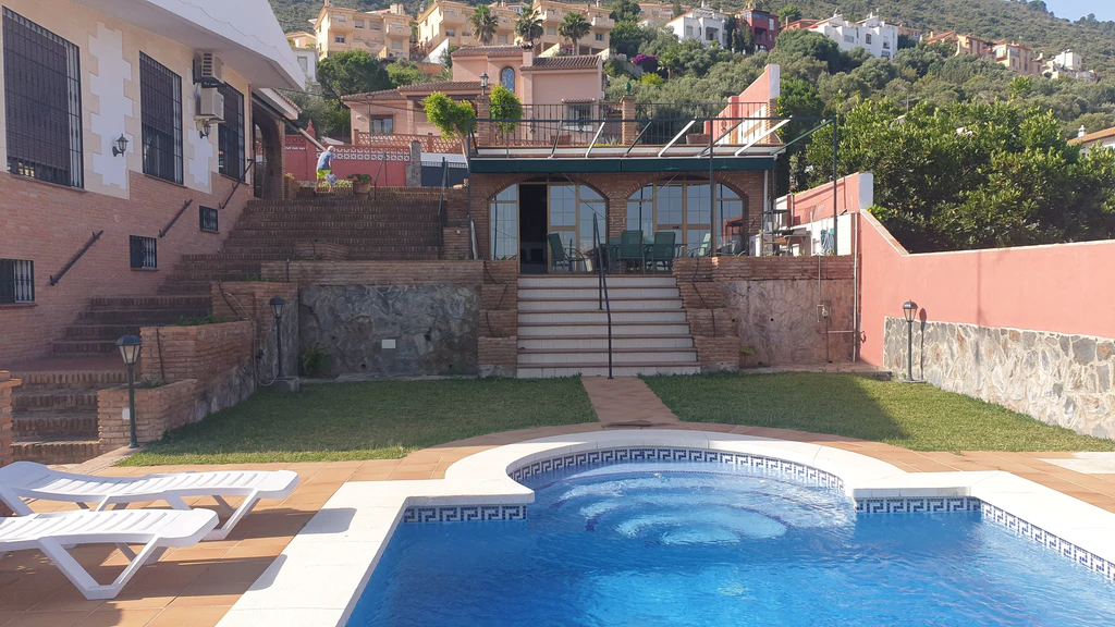 Pool party en Málaga: 5 preciosas piscinas en alquiler para hacer fiestas -  Swimmy - Le blog dédié à l'univers de la baignade